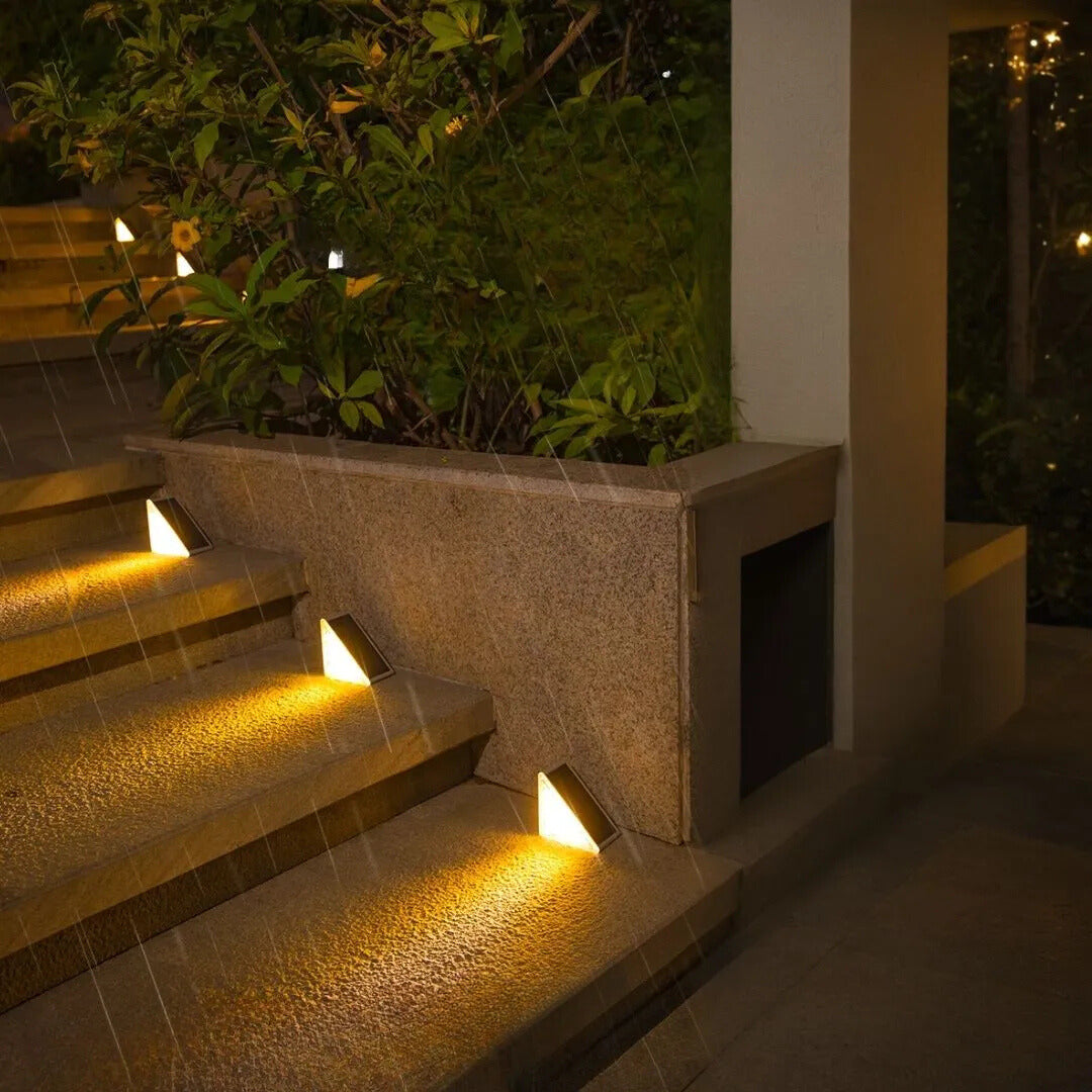 Solar-Powered Stair Lighting - SoluStep