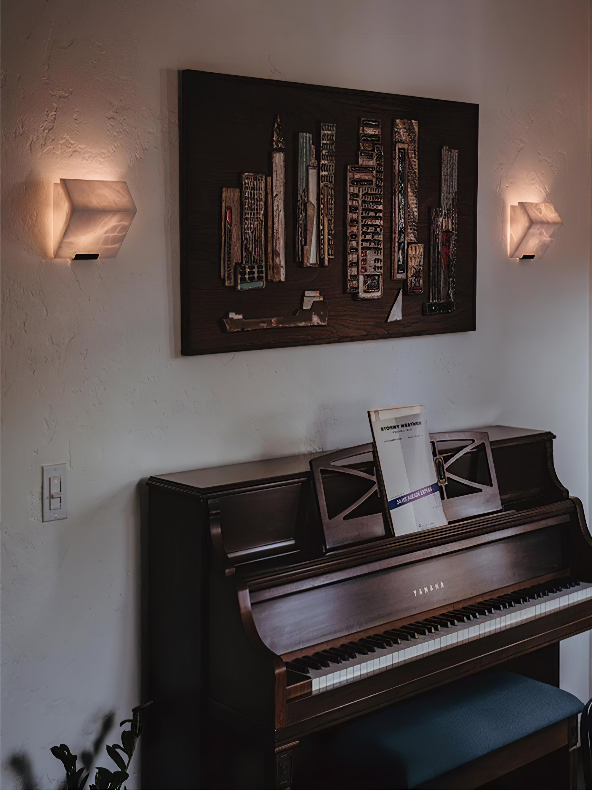 Vimiryra Wall Sconce in Alabaster