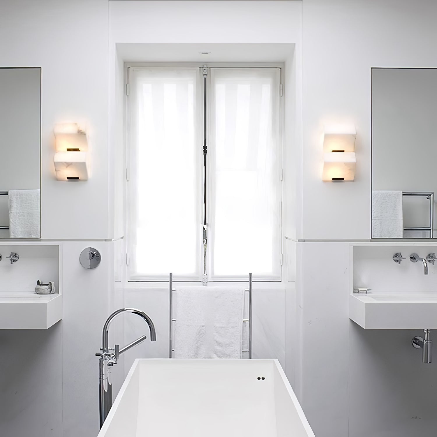 Vimiryra Wall Sconce in Alabaster