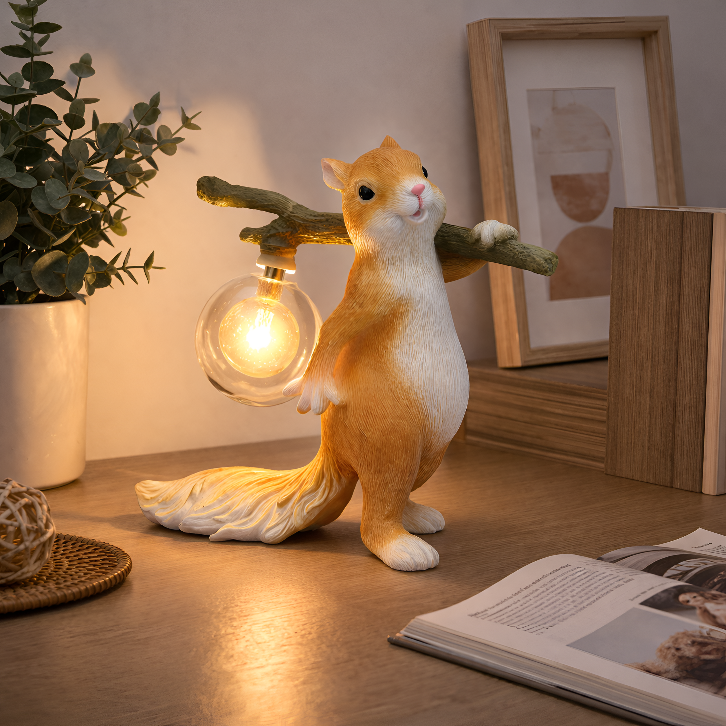 Nyx - Resin Squirrel LED Night Light Table Lamp