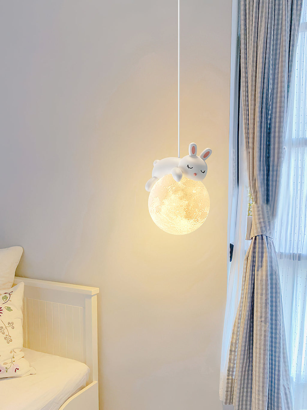 Cream Style Animal Pendant Lamp