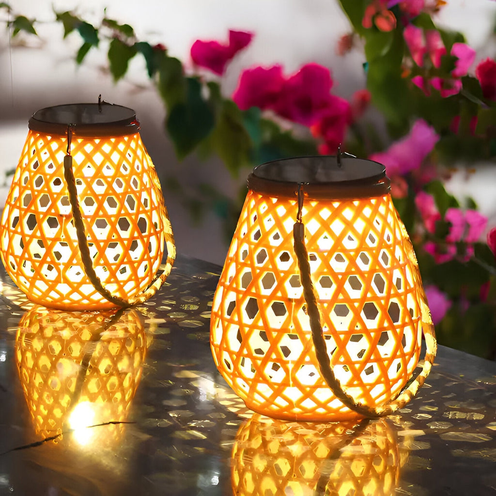 Isavora - Solar Garden Lamp with Woven Bamboo Look