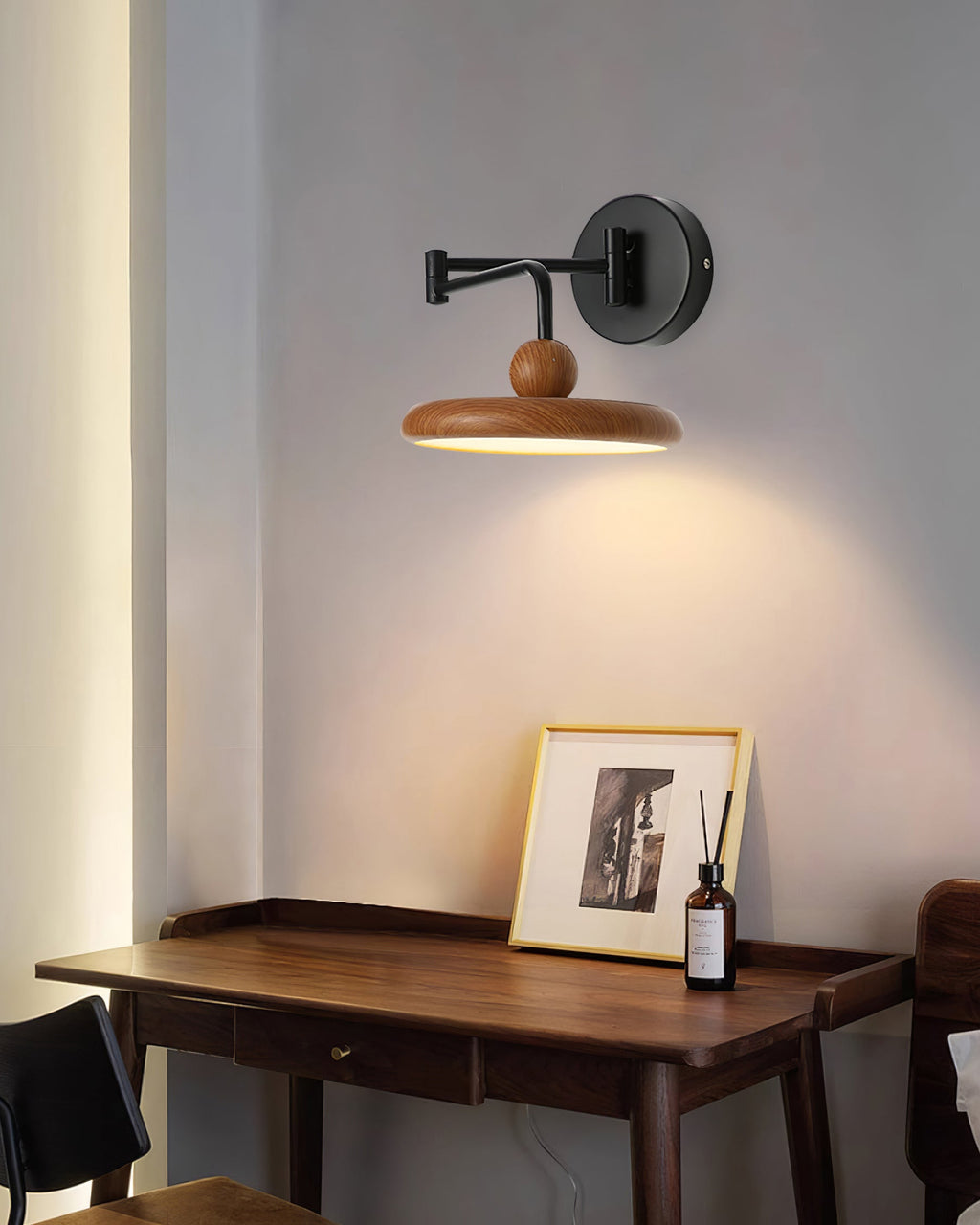 Karlin Plug In Wall Lamp