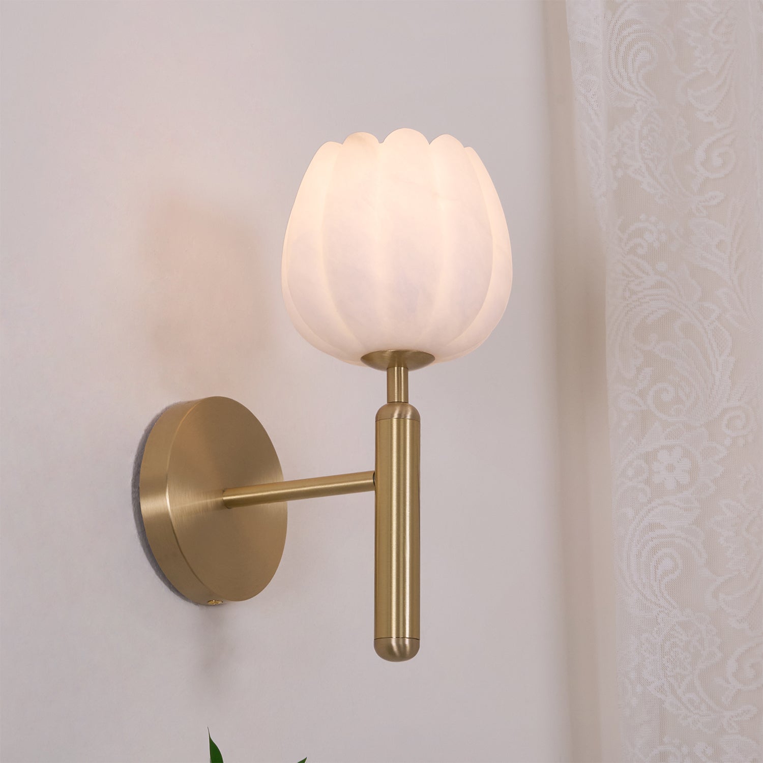 Ralin Wall Sconce Alabaster Flowers