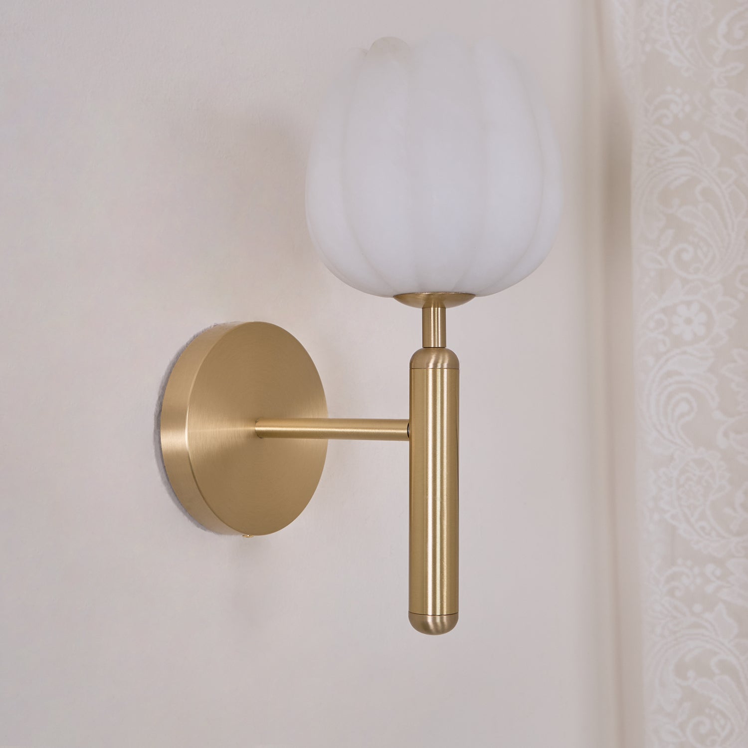 Ralin Wall Sconce Alabaster Flowers