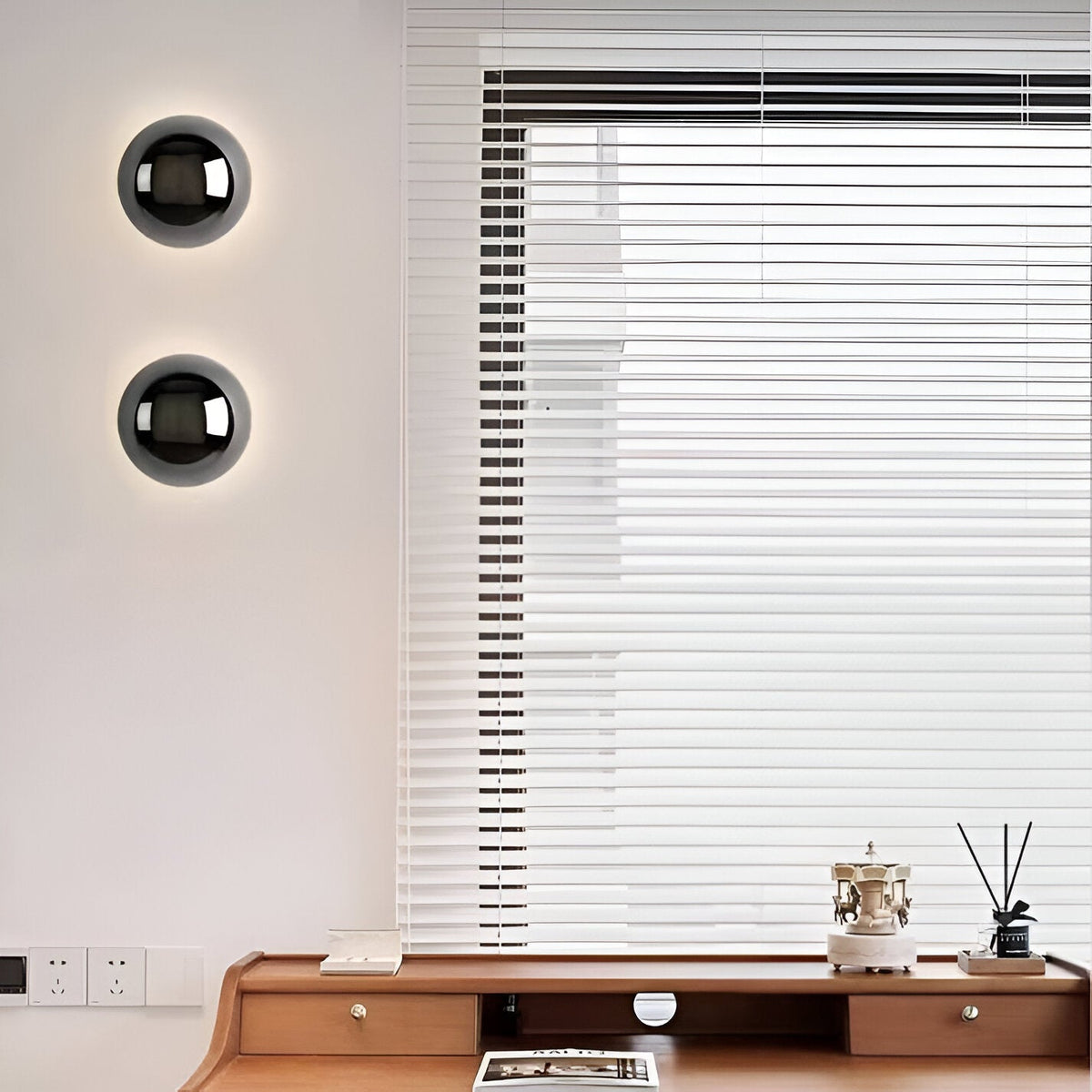 Nordic Iron Eclipse Wall Light