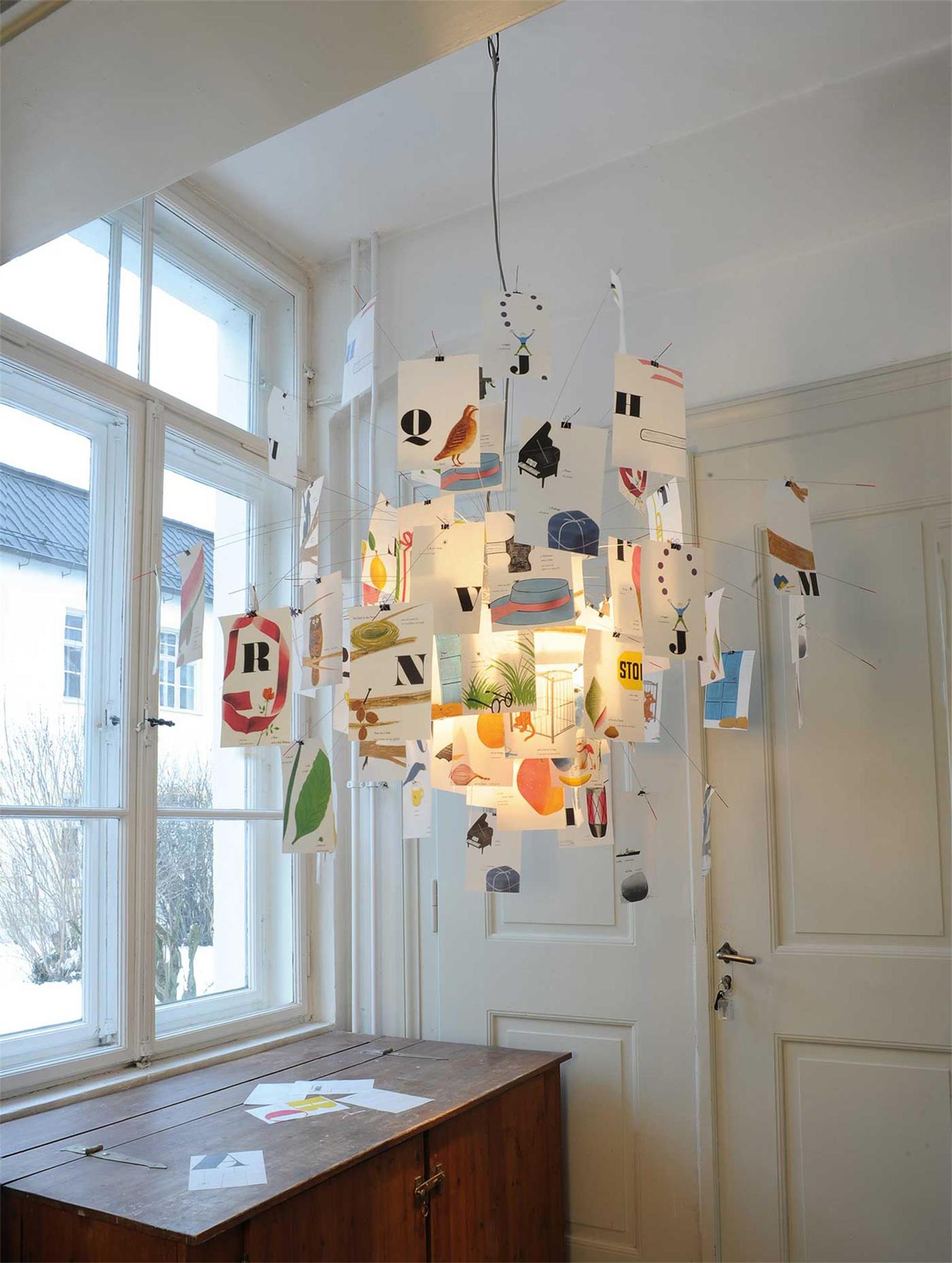Customizable Creative Paper Chandelier