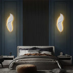 Feather-Shaped Wall Lamp – Subtle Elegance and Ambient Light