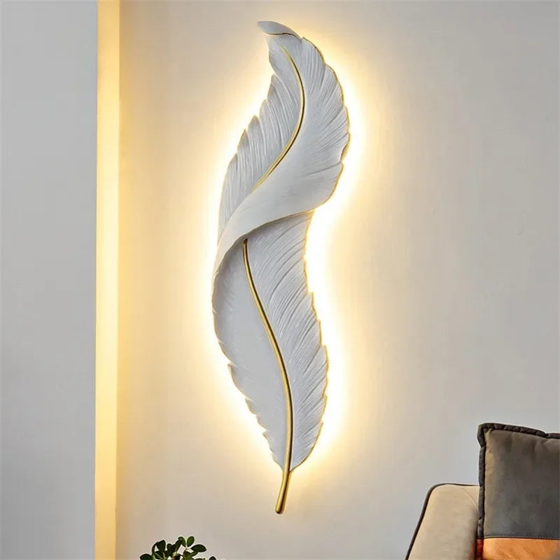 Feather-Shaped Wall Lamp – Subtle Elegance and Ambient Light