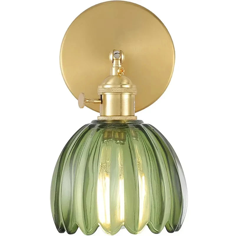 Retro wall lamp in the shape of a tulip flower – wall sconce with glass shade and gold finish