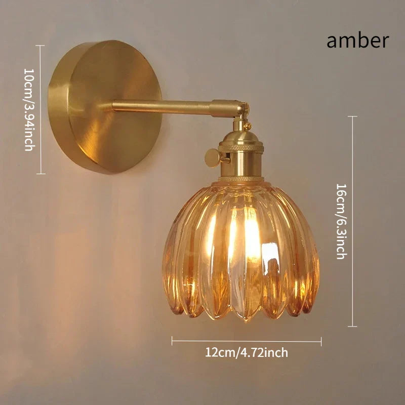 Retro wall lamp in the shape of a tulip flower – wall sconce with glass shade and gold finish