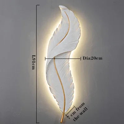 Feather-Shaped Wall Lamp – Subtle Elegance and Ambient Light