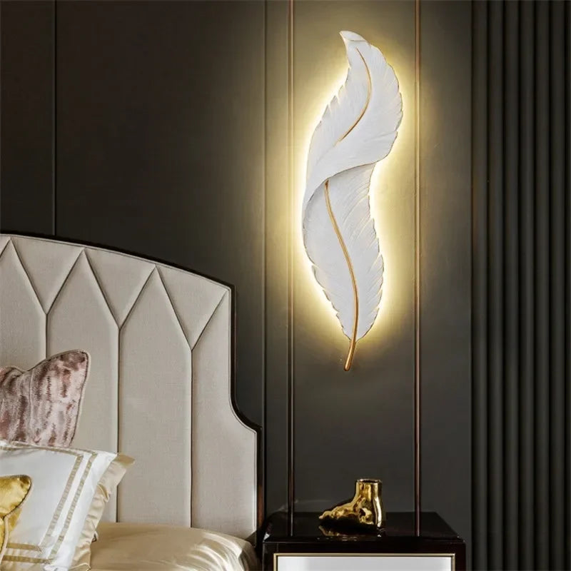 Feather-Shaped Wall Lamp – Subtle Elegance and Ambient Light