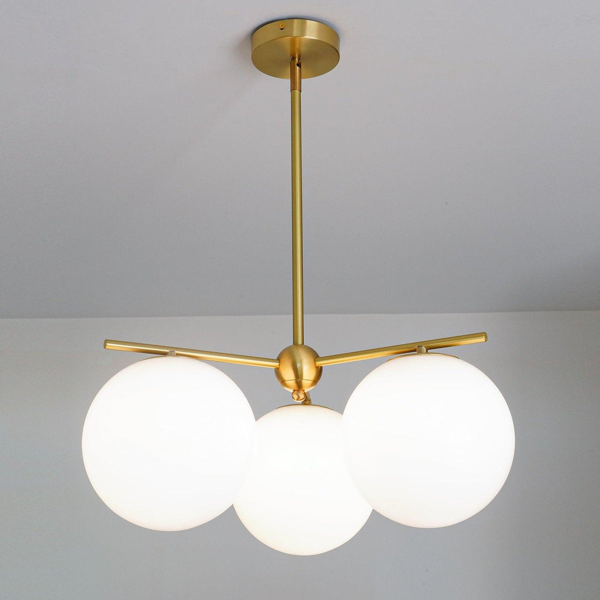 Sphere Stem Light Luxury Brass Chandelier