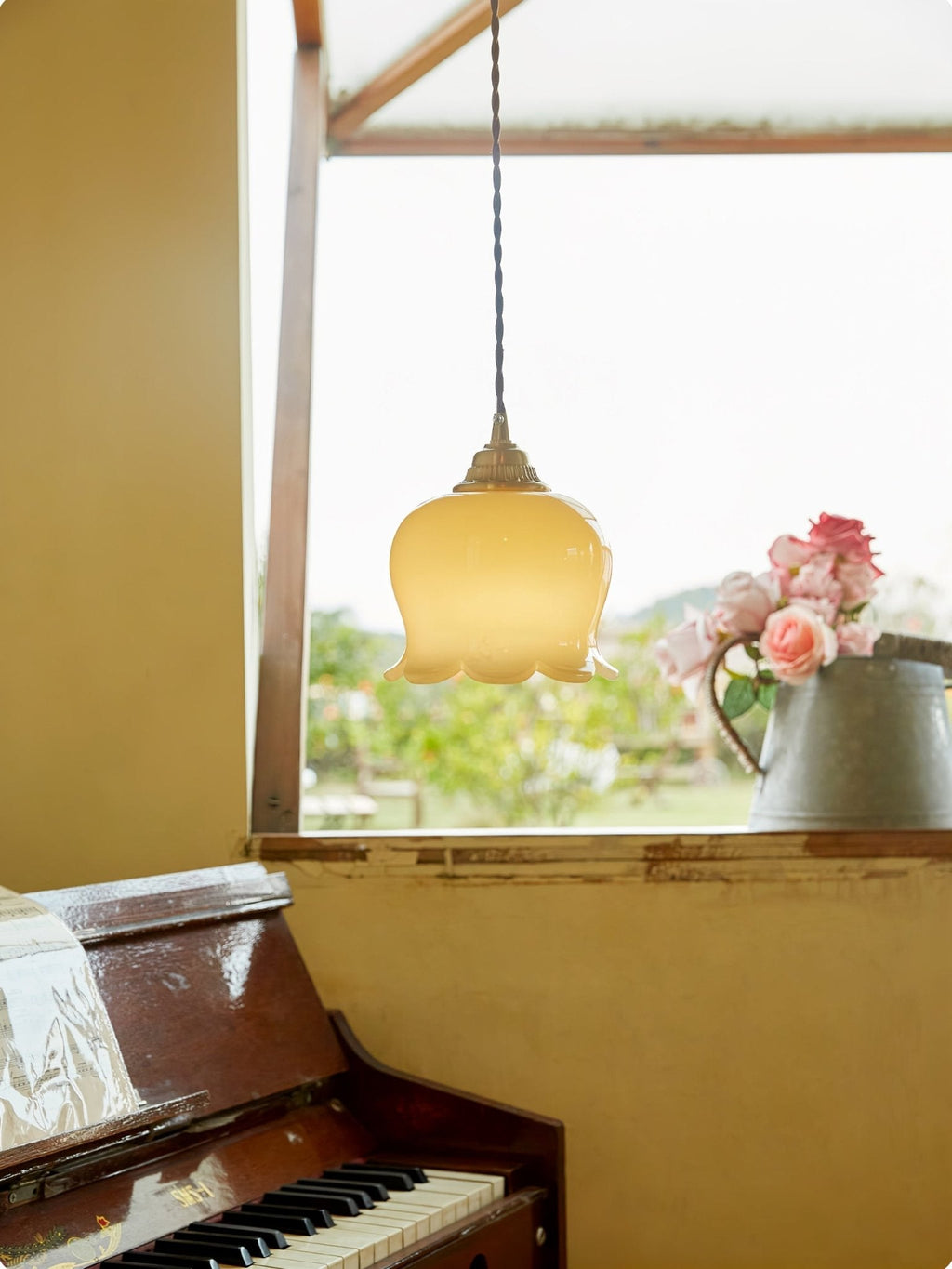 Vintage Brass Petal Glass Pendant Light 1-Light