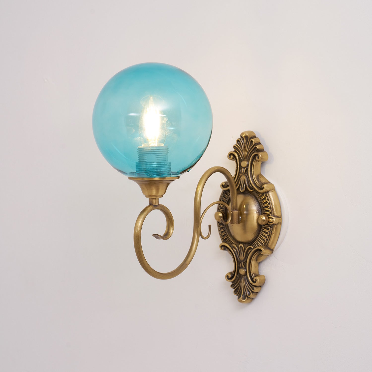 Vintarose Wall Lamp
