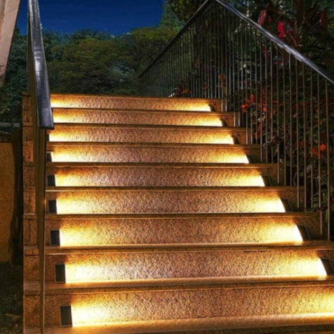 Solar-Powered Stair Lighting - SoluStep