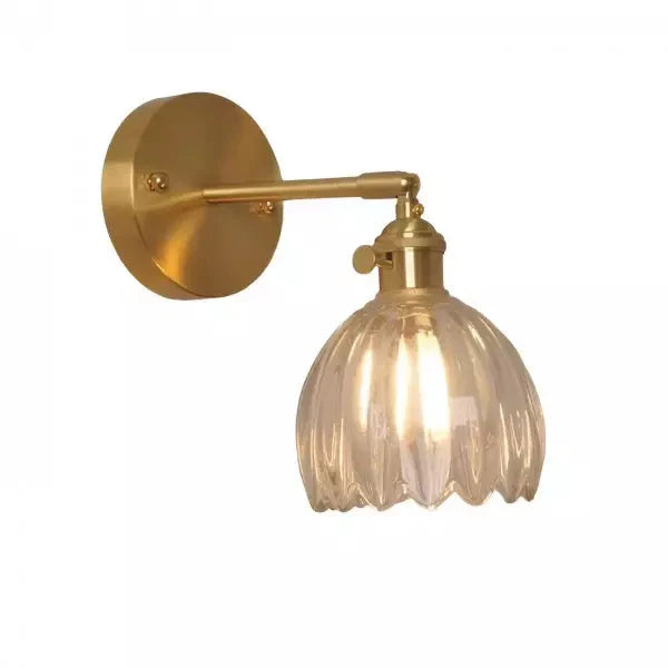 Retro wall lamp in the shape of a tulip flower – wall sconce with glass shade and gold finish