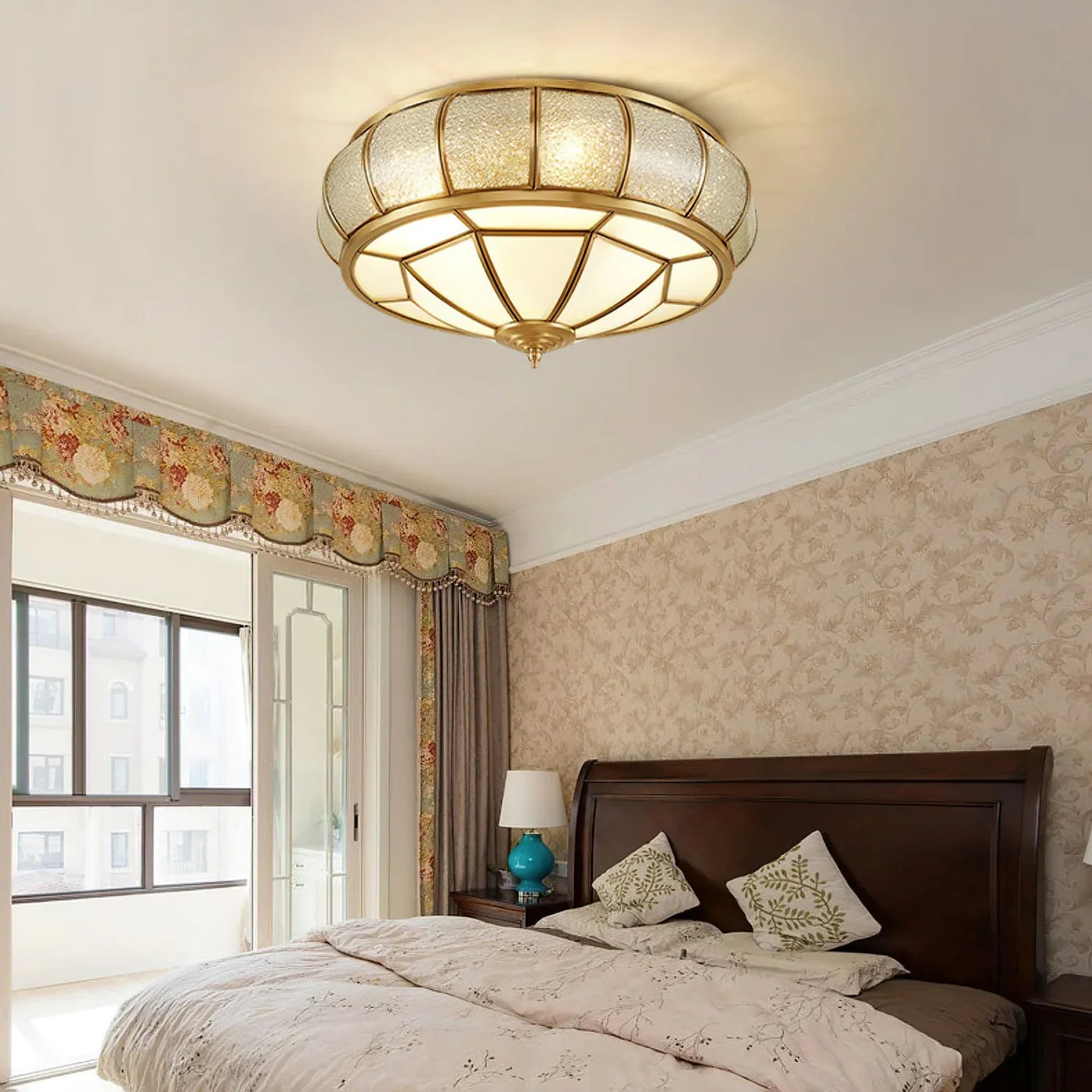 Classic Retro Style Ceiling Lamp with Glass and Brass