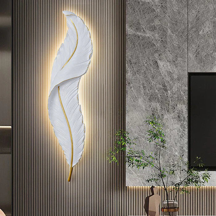 Feather-Shaped Wall Lamp – Subtle Elegance and Ambient Light
